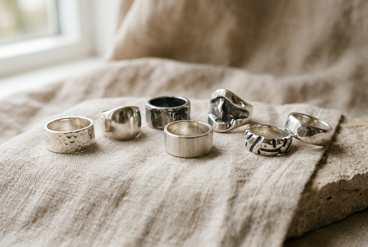 Thumb Ring Meaning: Which Hand to Wear It On and How to Style It
