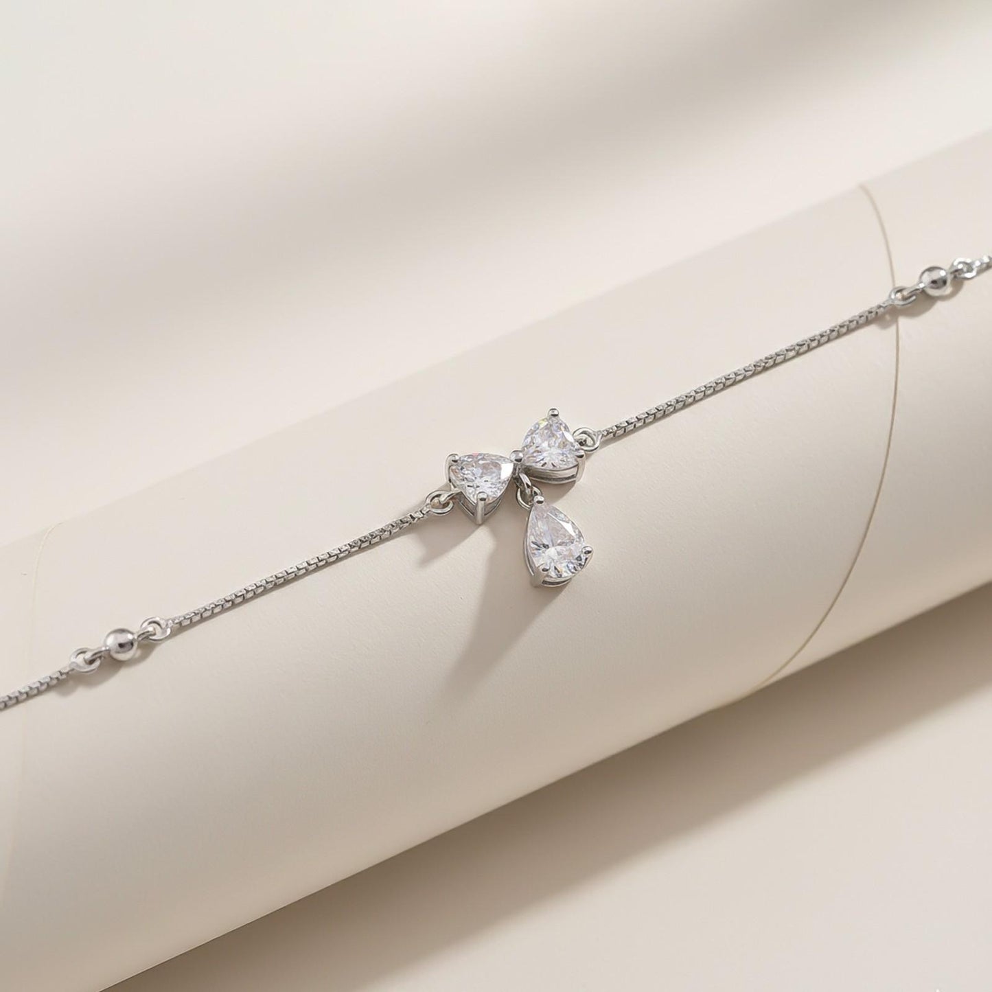 Silver Heart Teardrop Bow Anklet