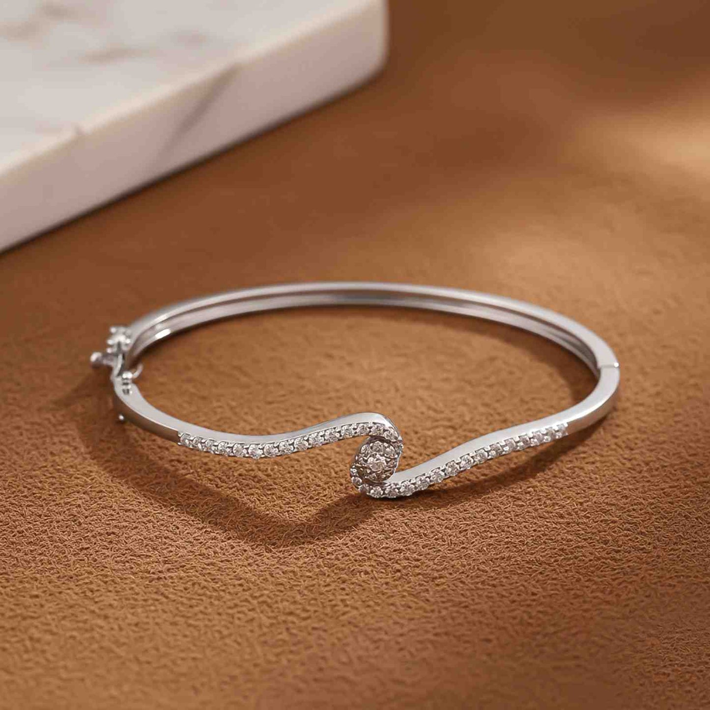 Silver Cozy in Love Bangle