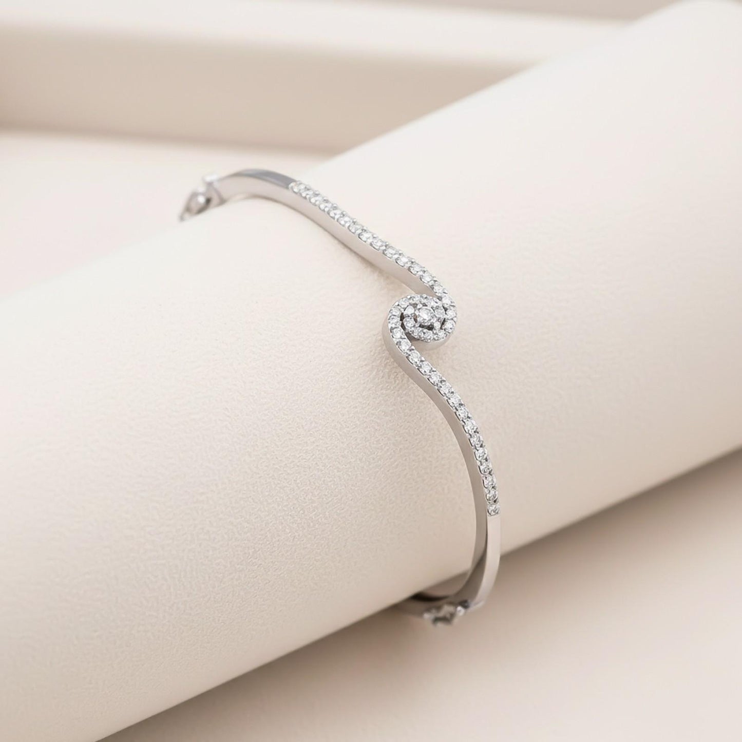 Silver Cozy in Love Bangle
