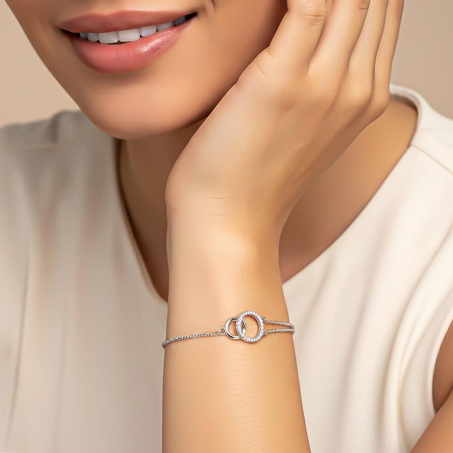 Silver Interlocking Circle Bracelet