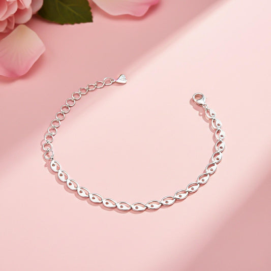 Silver Eye Oval Linking Bracelet