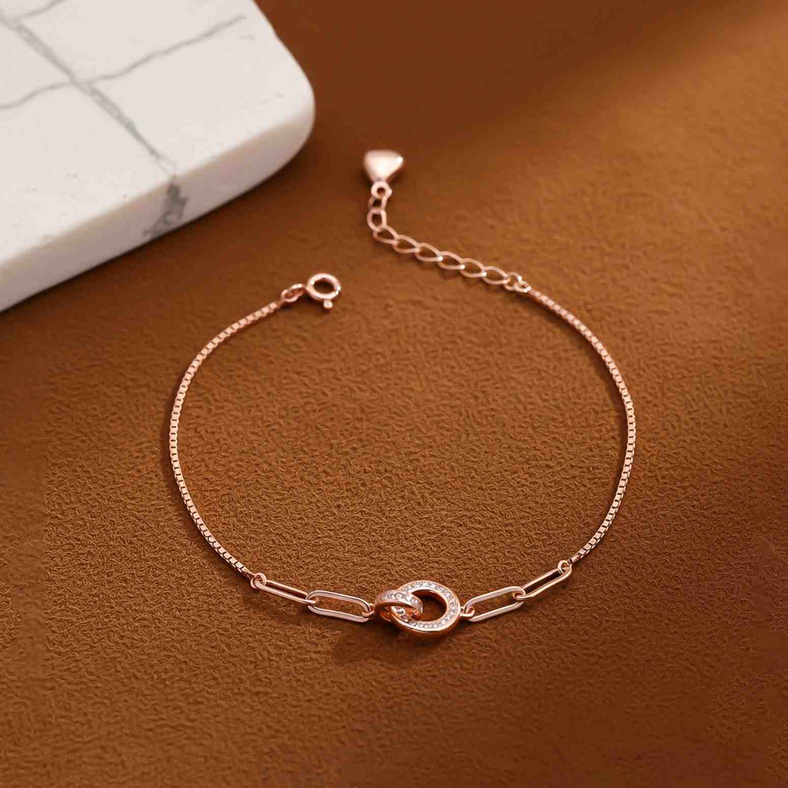 Rose Gold Bold Interlock Circle Bracelet
