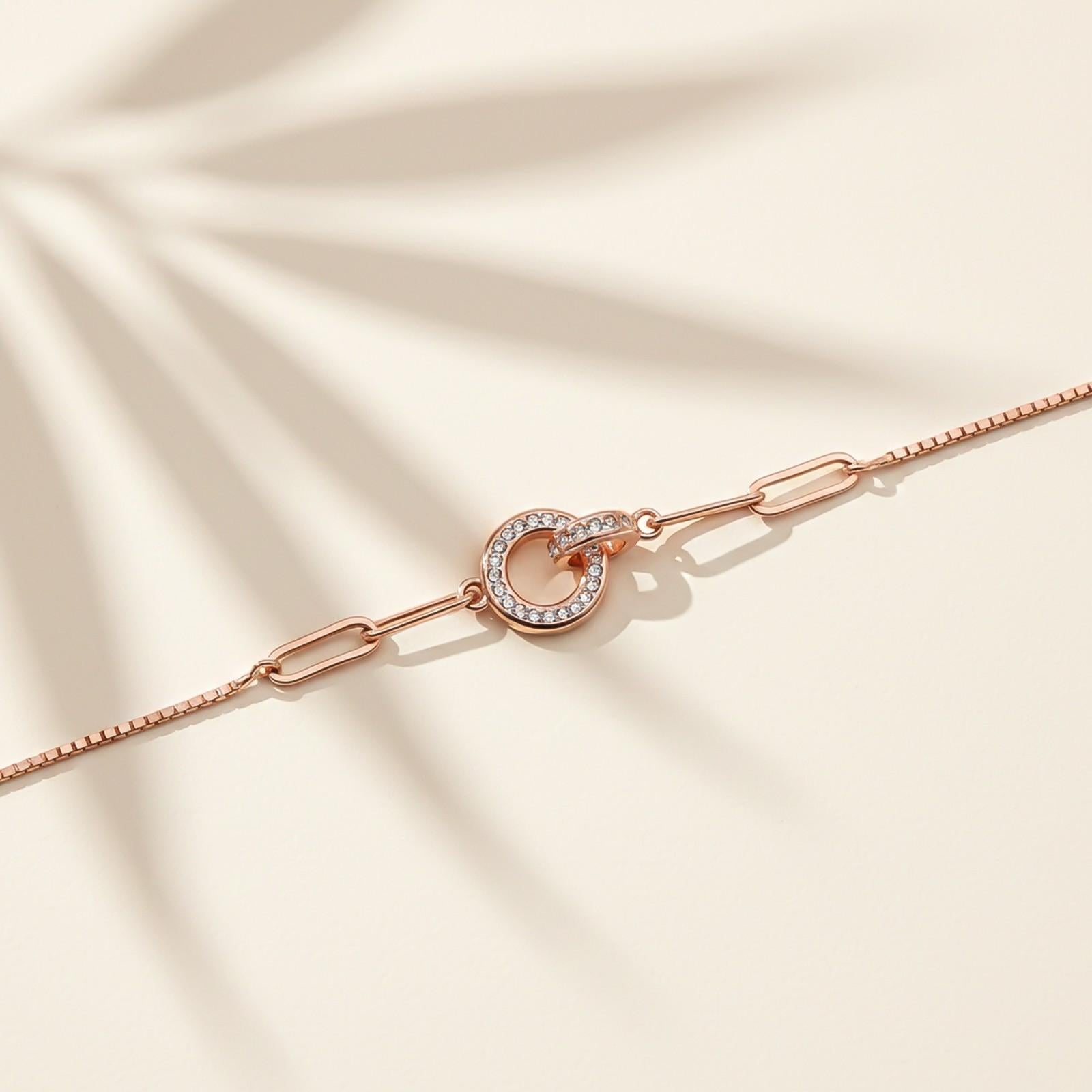 Rose Gold Bold Interlock Circle Bracelet