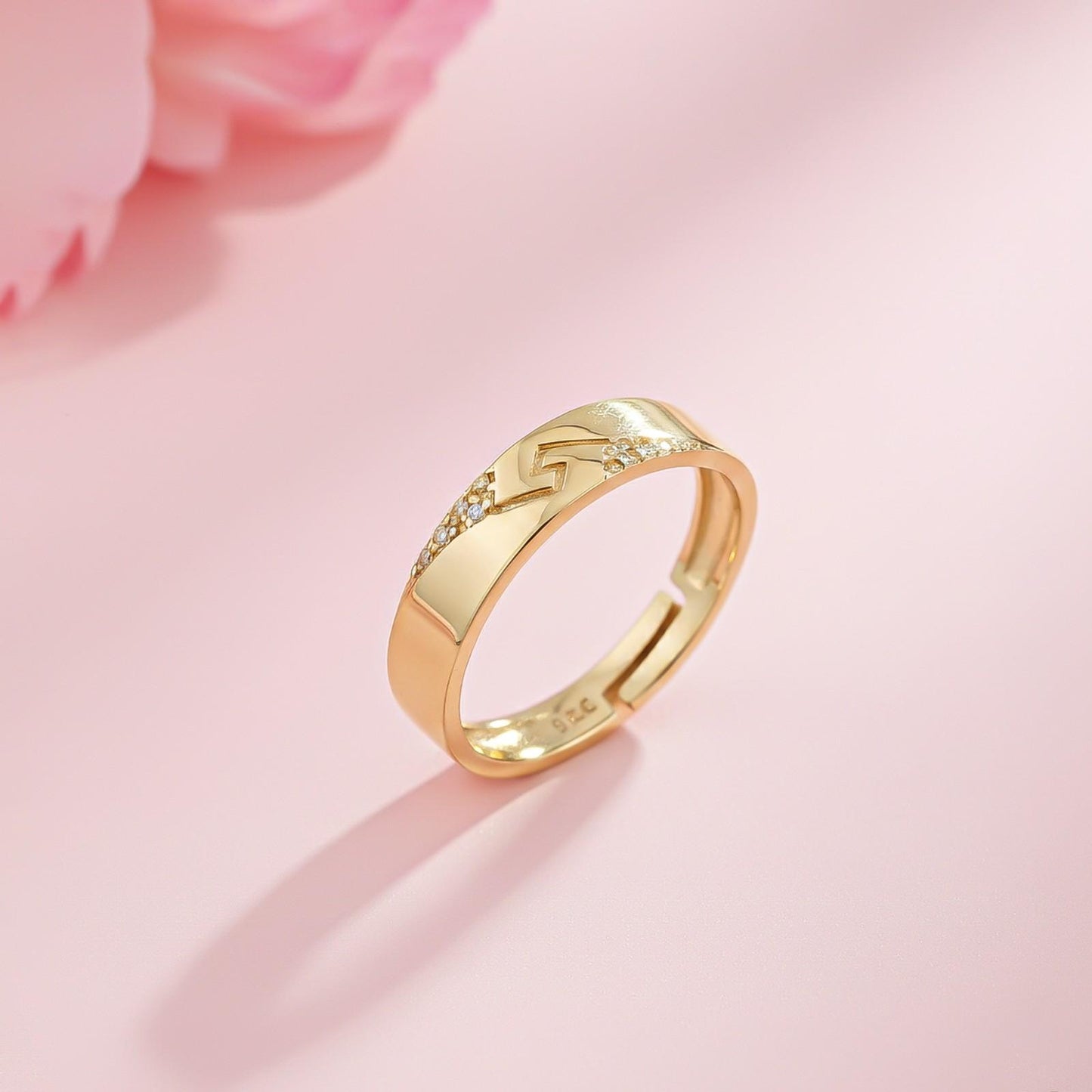 Golden Vintage Men's Band Ring