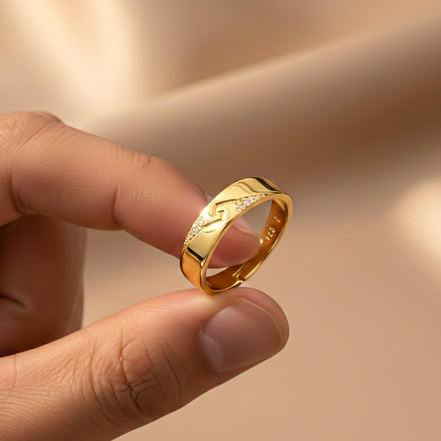 Golden Vintage Men's Band Ring