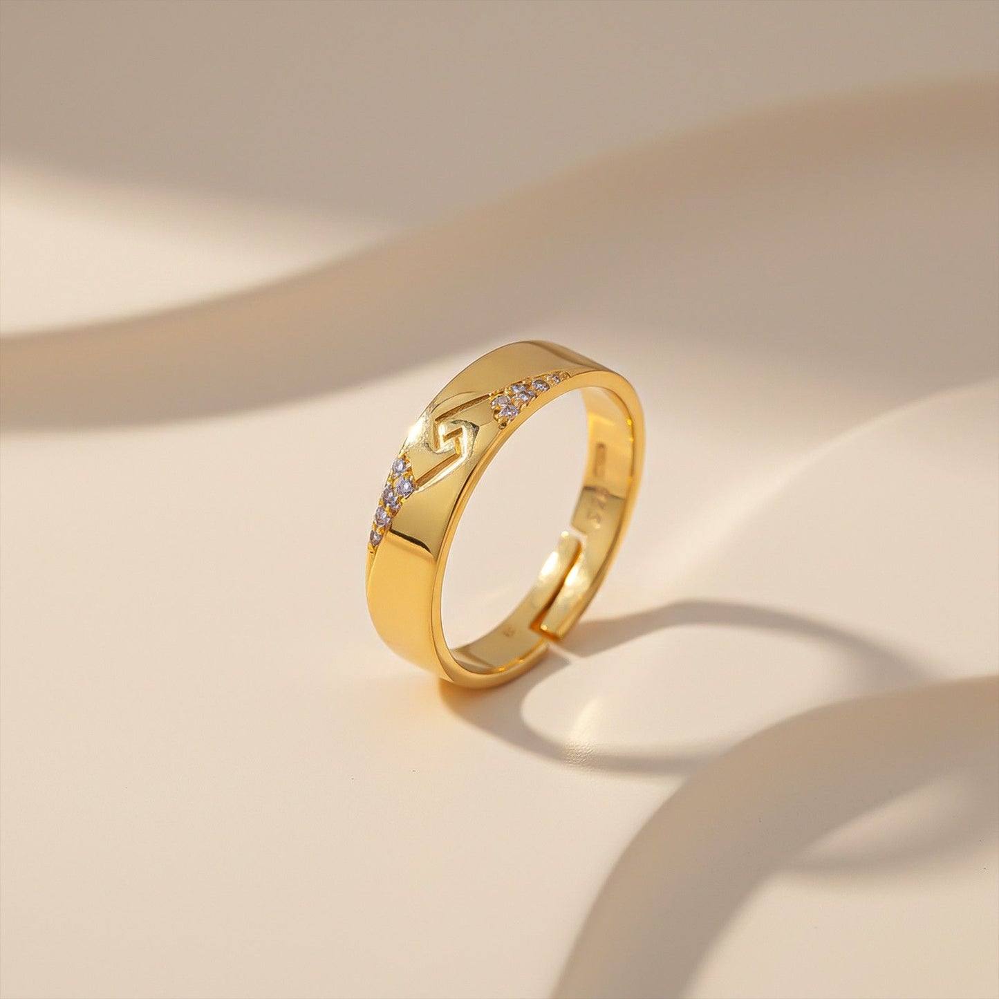 Golden Vintage Men's Band Ring