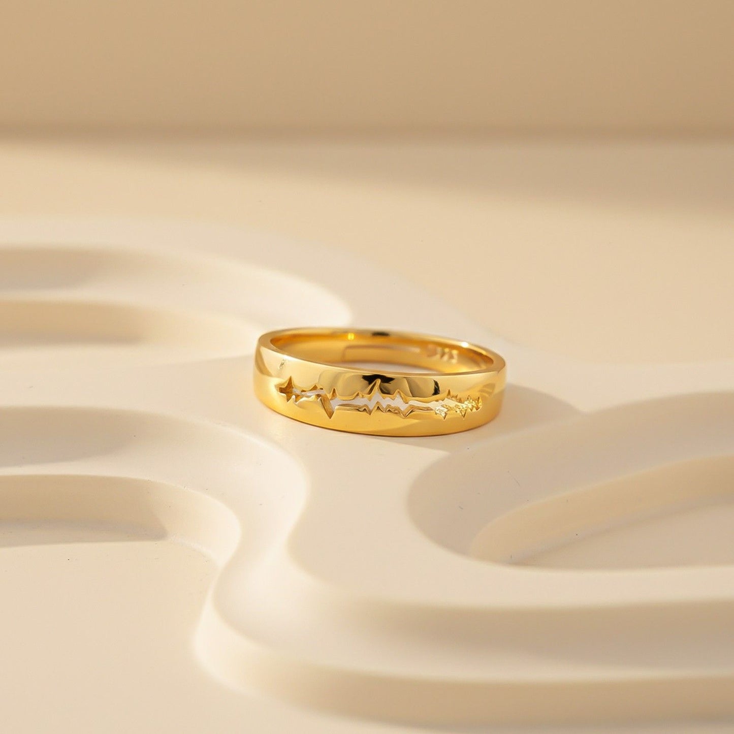 Golden Heart Beat Men's Band Ring