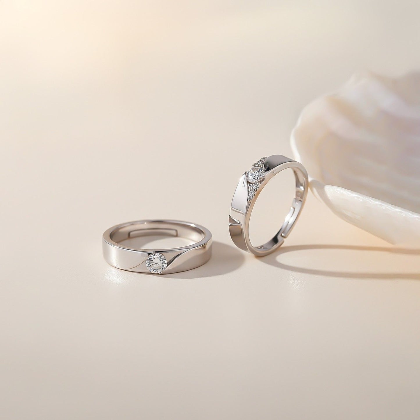 Silver Criss Cross Theme Couple Bands