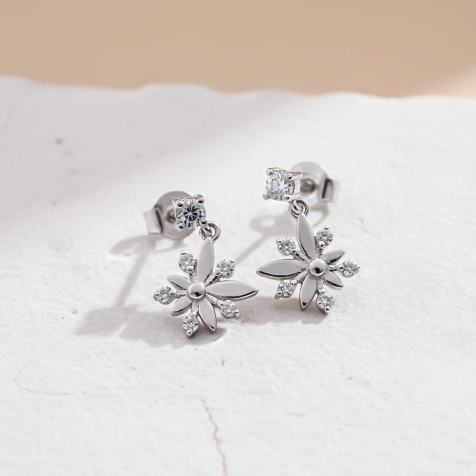 Silver Glossy Flower Petals Drop
