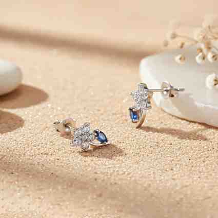 Silver Sapphire Blue Star Earrings