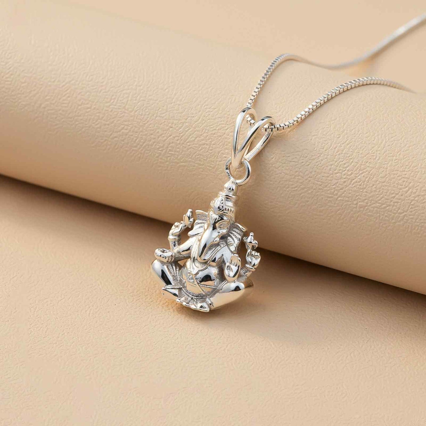 Silver Ganesh Ganapathi Pendant For Health & Blessing