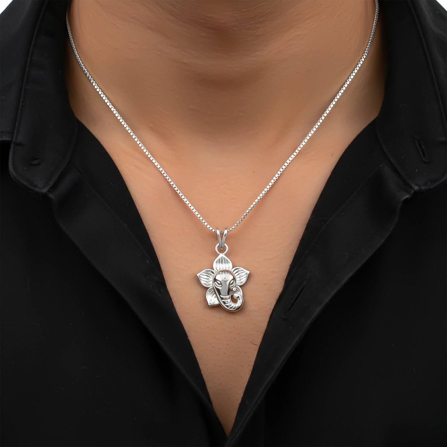 Silver God Vighnharta Ganpati Pendant