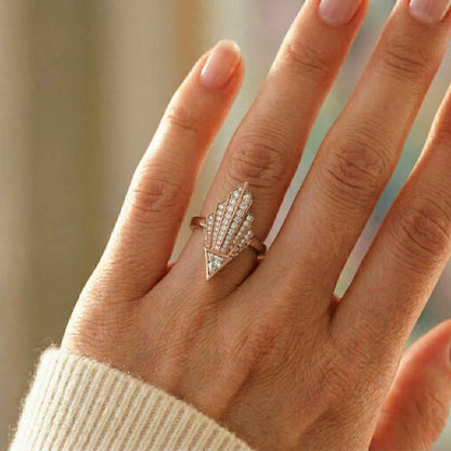 0.57Ct Moissanite Geometric Fan Gold Ring