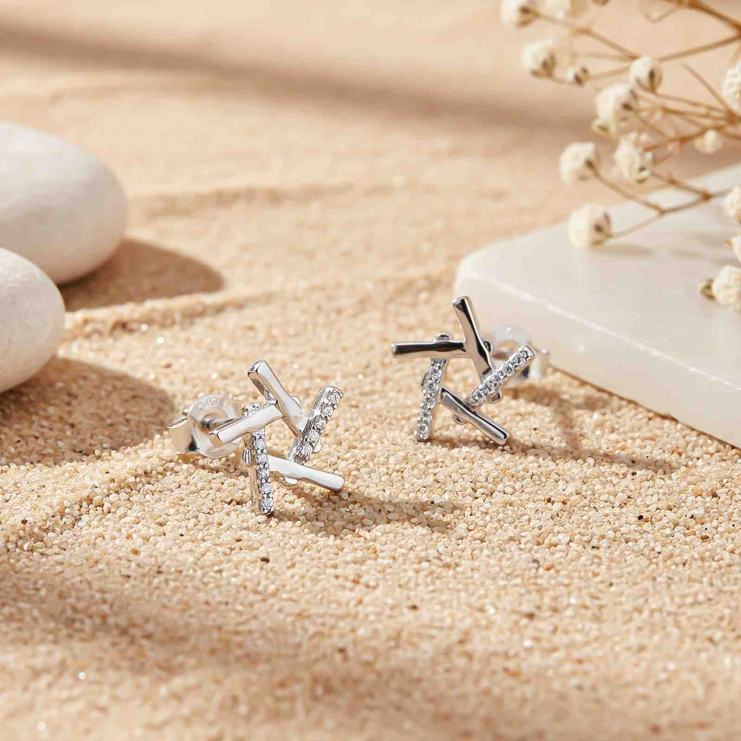 0.10Ct Moissanite Hollow Star Stud Earrings