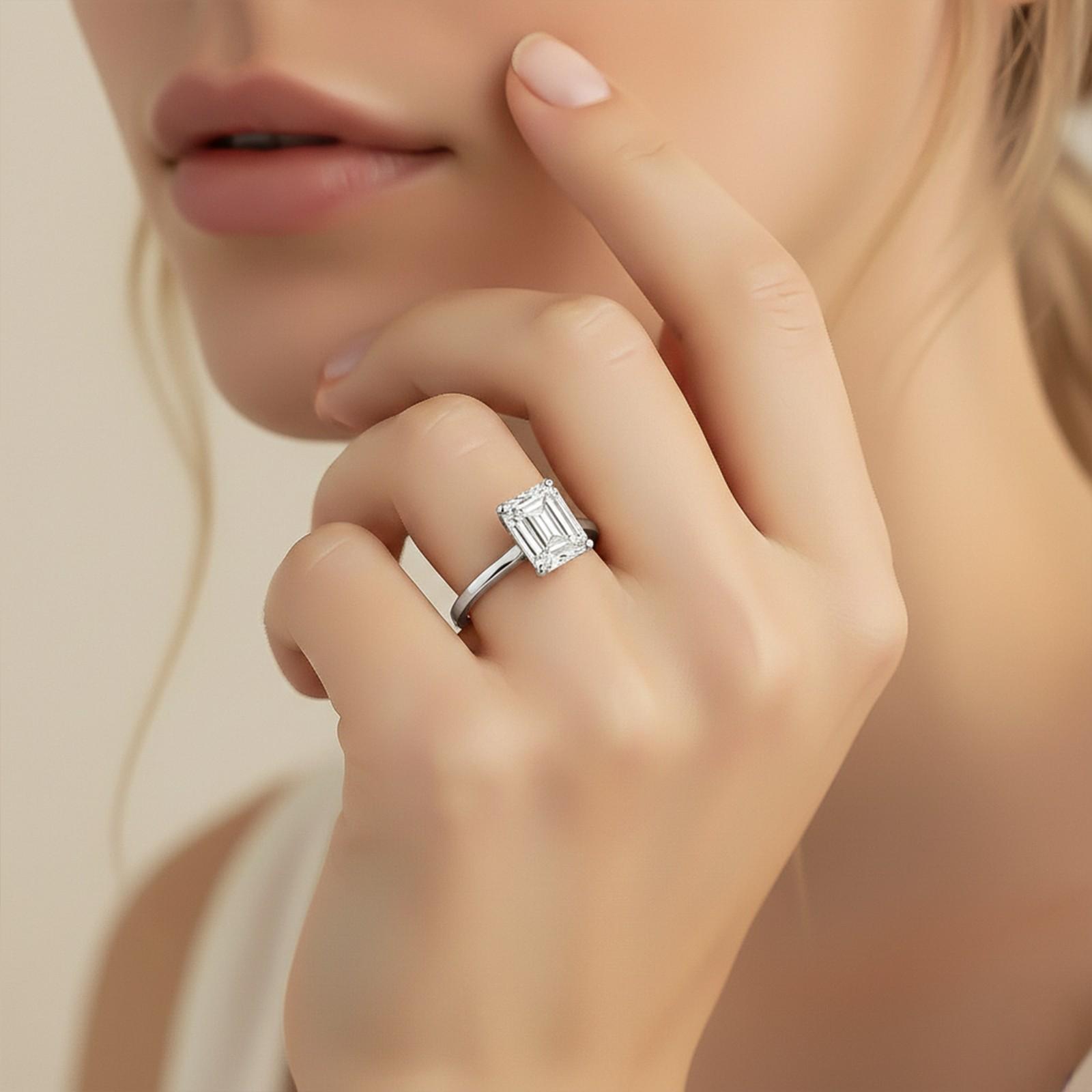 1Ctw Moissanite Cherry Modern Emerald Ring