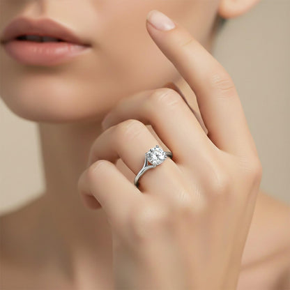 1.50Ctw Round Moissanite Crimson Ring