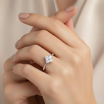 1Ctw Round Moissanite Humber Ring