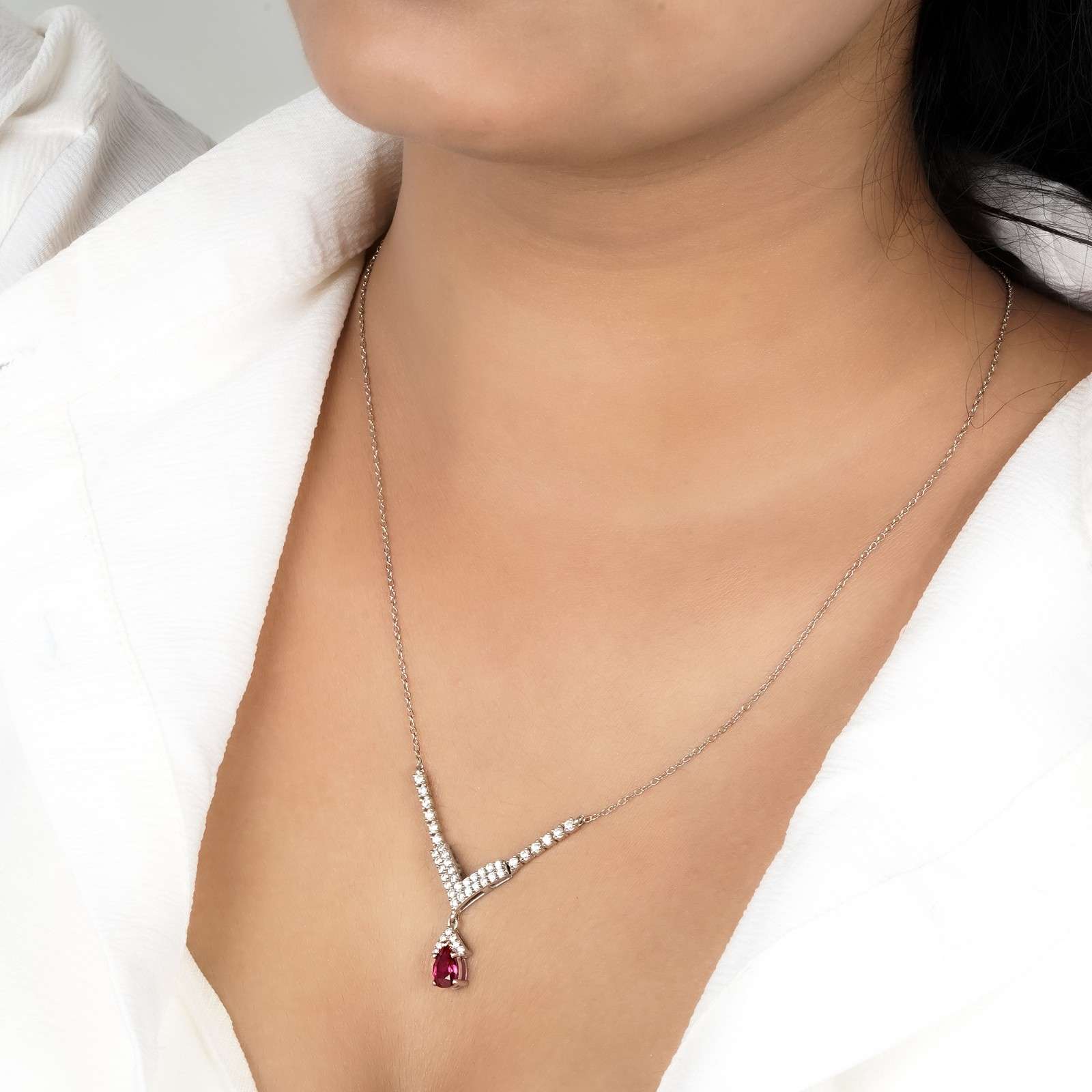 Silver Romantique Curved Drop Necklace