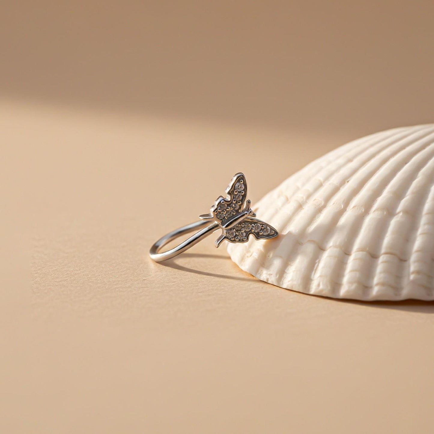 Silver Diamond Butterfly Tiny Nosepin