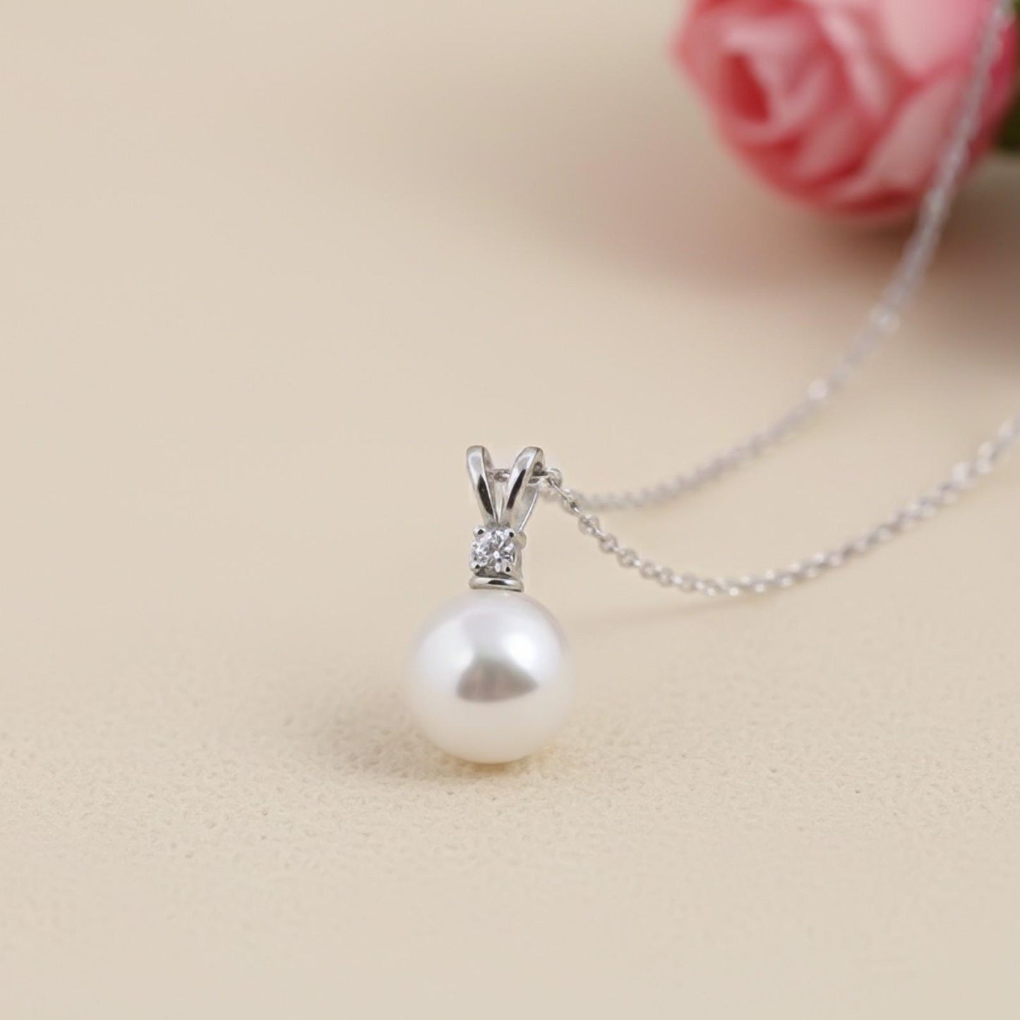 Silver Freshwater Water Moon Pendant