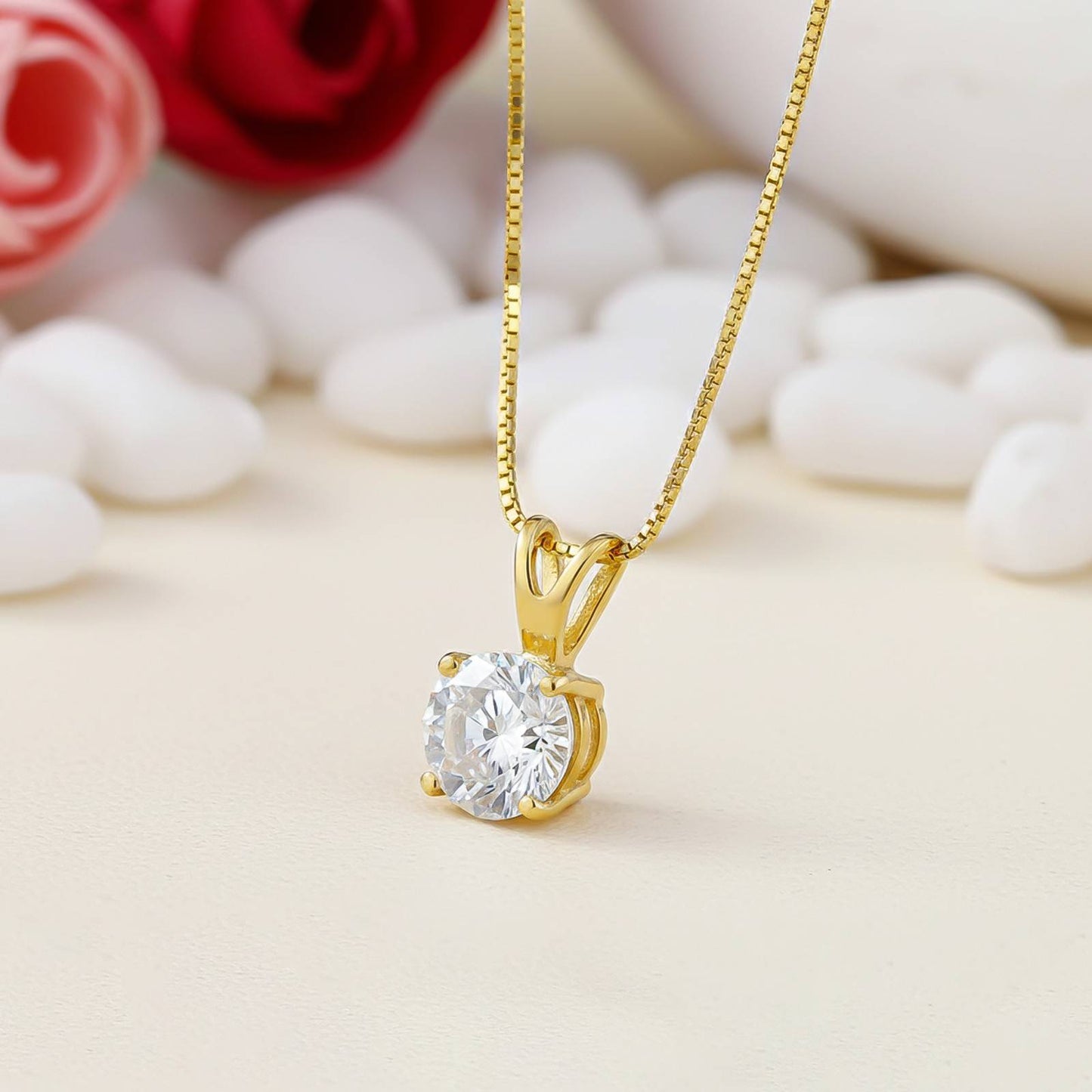 Golden Round Classic Pendant With Chain