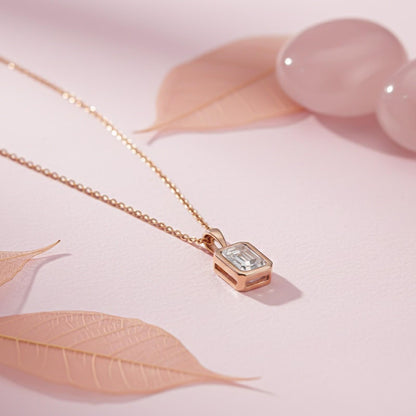 Rose Gold Luxurious Emerald Solitaire Pendant