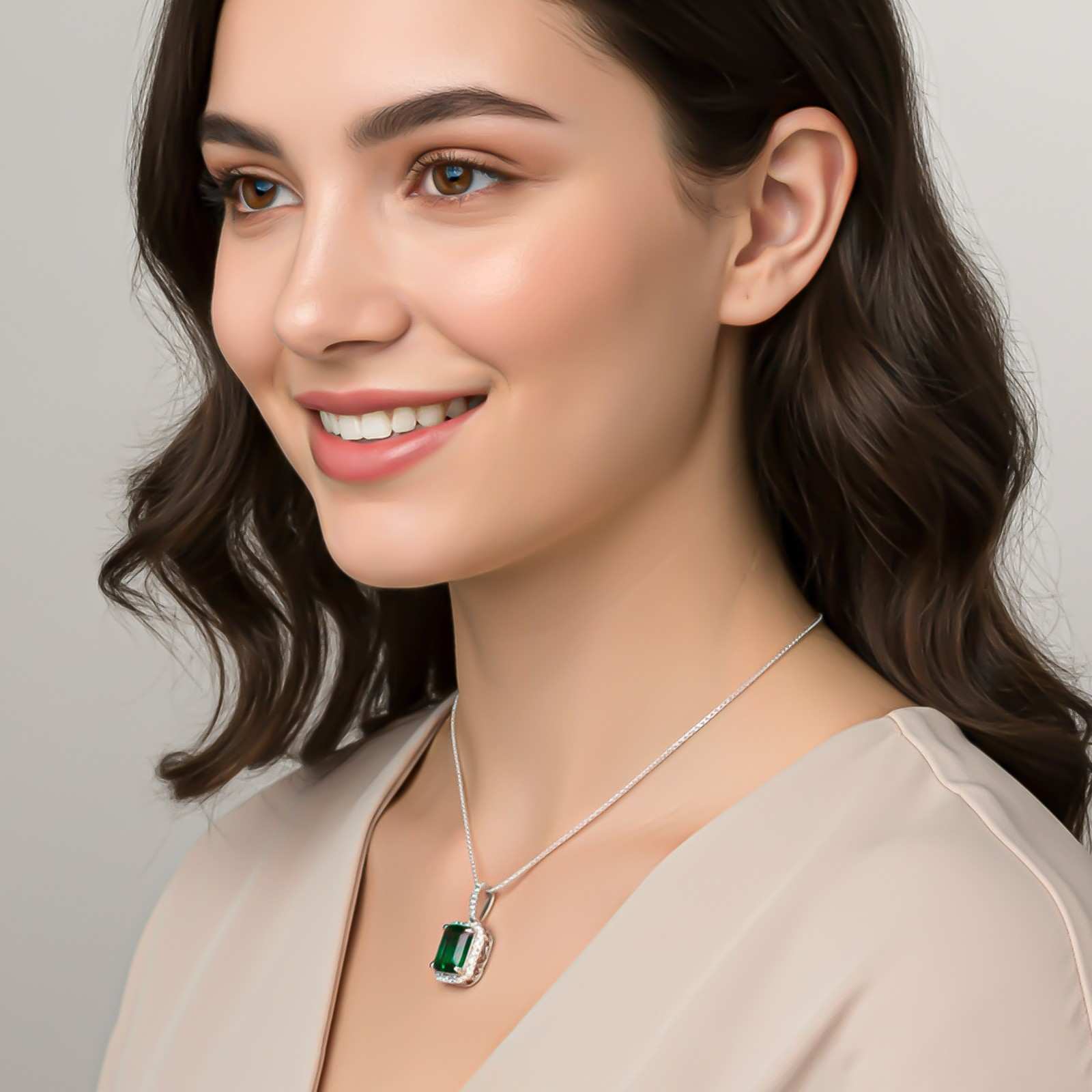 Silver Green Emerald Luxury Pendant