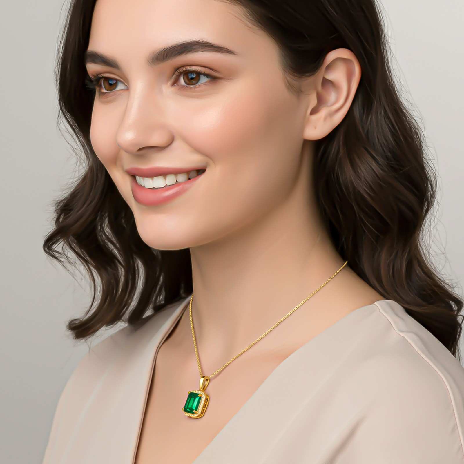 Silver Green Emerald Luxury Pendant