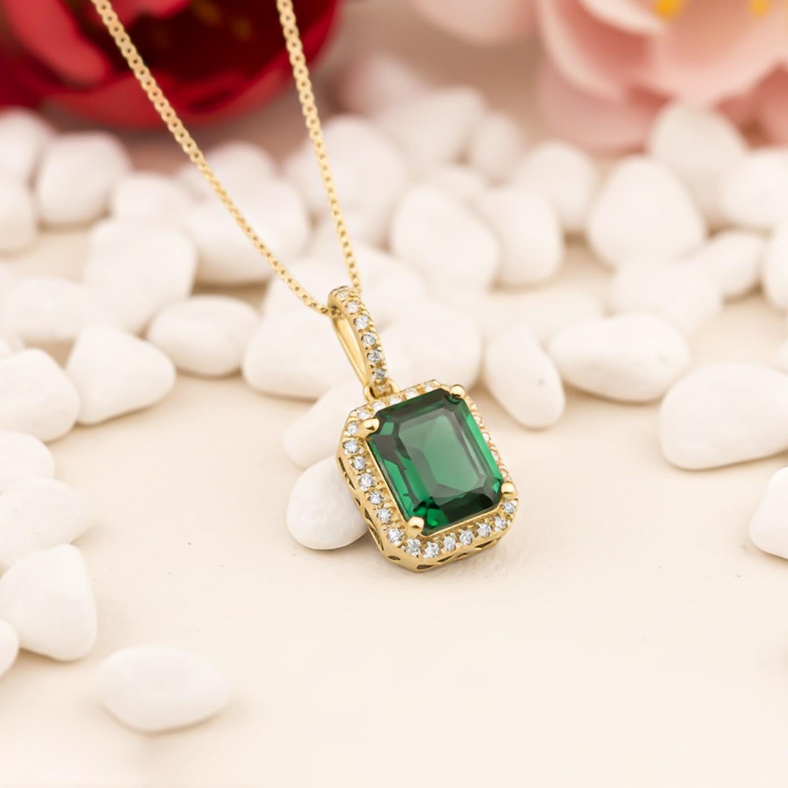 Silver Green Emerald Luxury Pendant