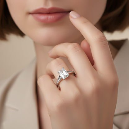 Silver Solitaire Emerald Zircon Silver Ring