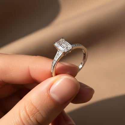 Silver Solitaire Emerald Zircon Silver Ring