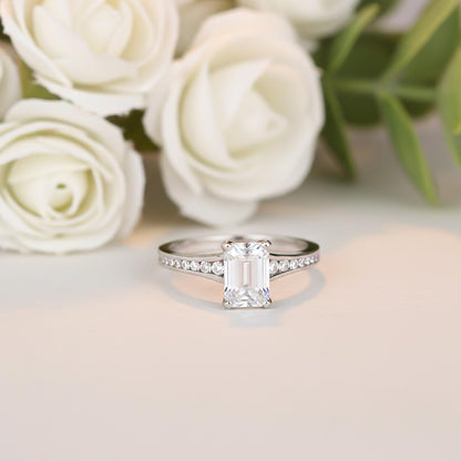 Silver Solitaire Emerald Zircon Silver Ring