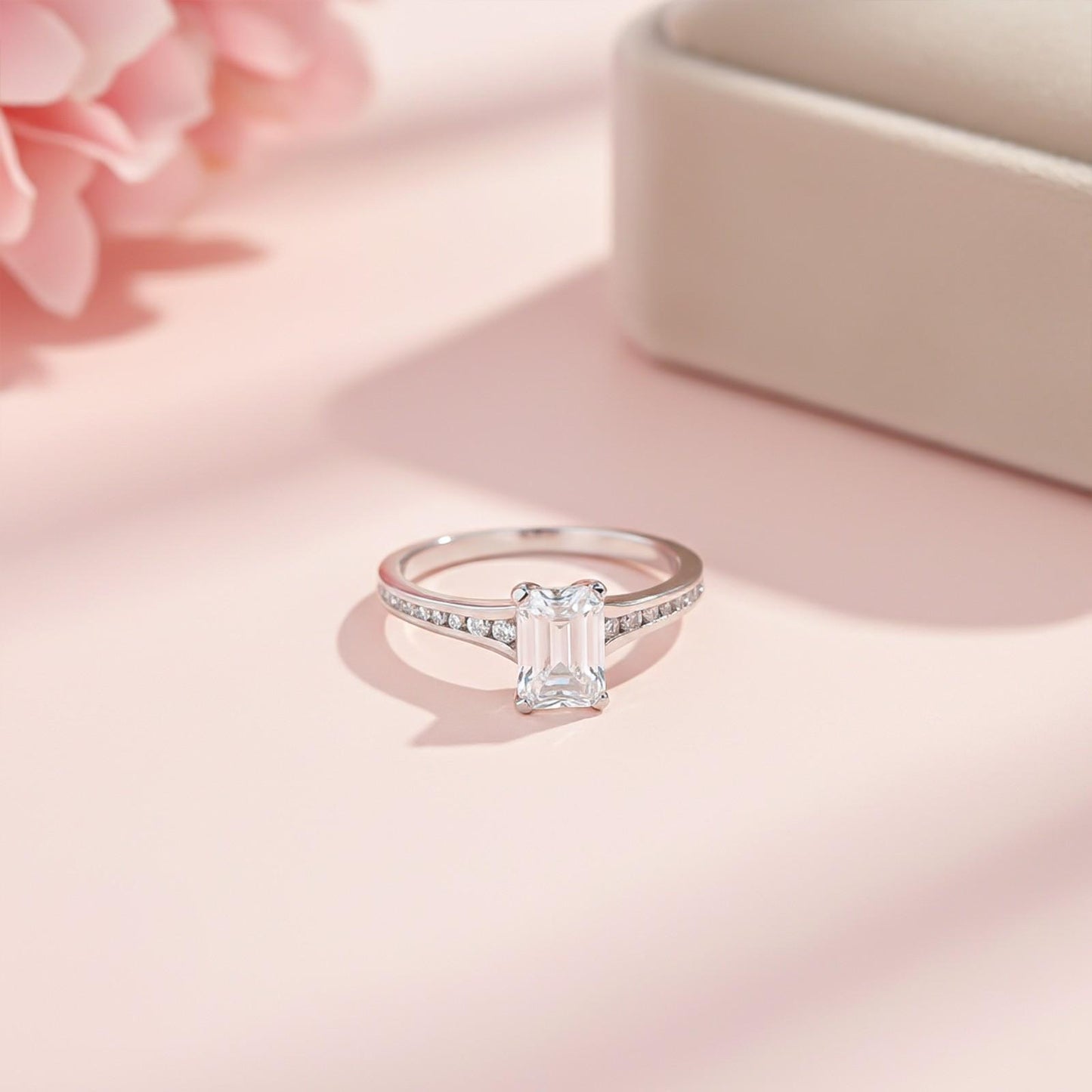 Silver Solitaire Emerald Zircon Silver Ring