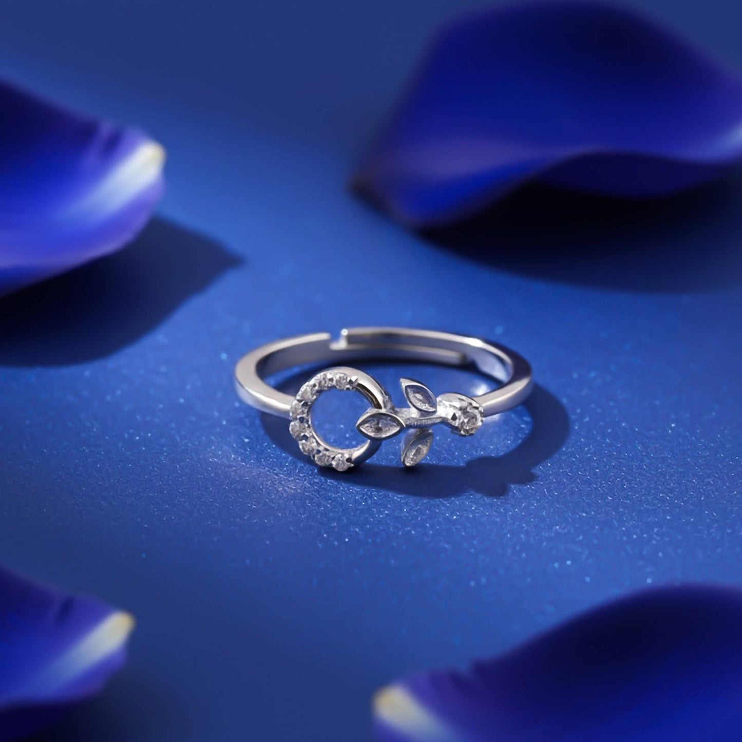 Silver Leaf Open Circle Ring