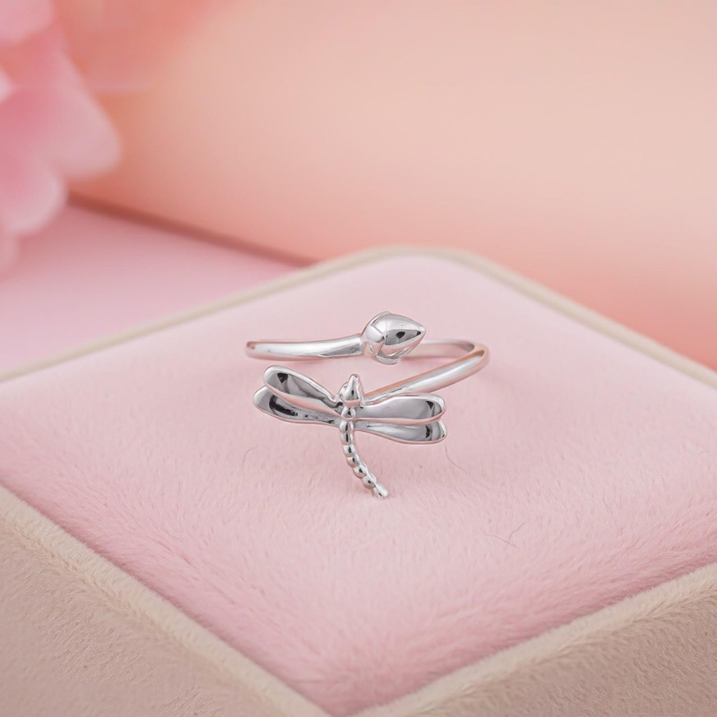 Silver Dashing Dragonfly Ring