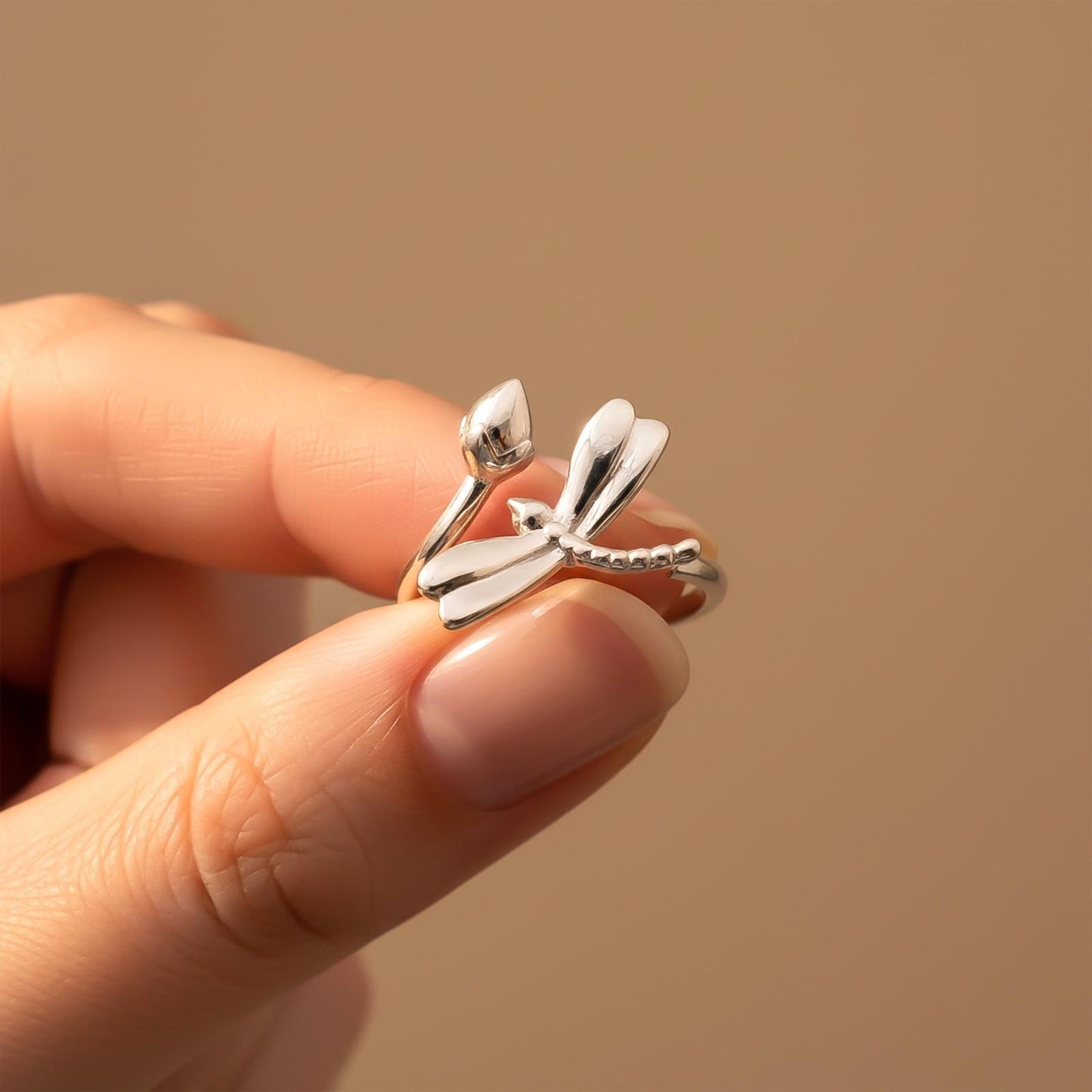 Silver Dashing Dragonfly Ring