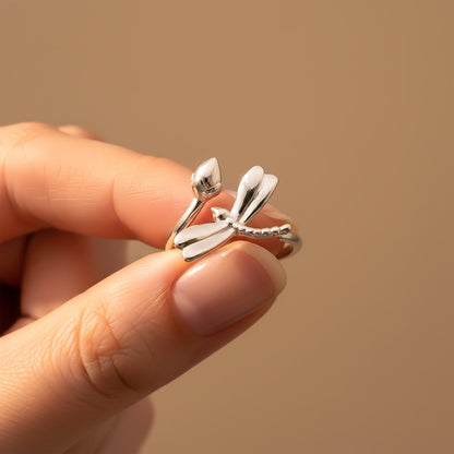 Silver Dashing Dragonfly Ring