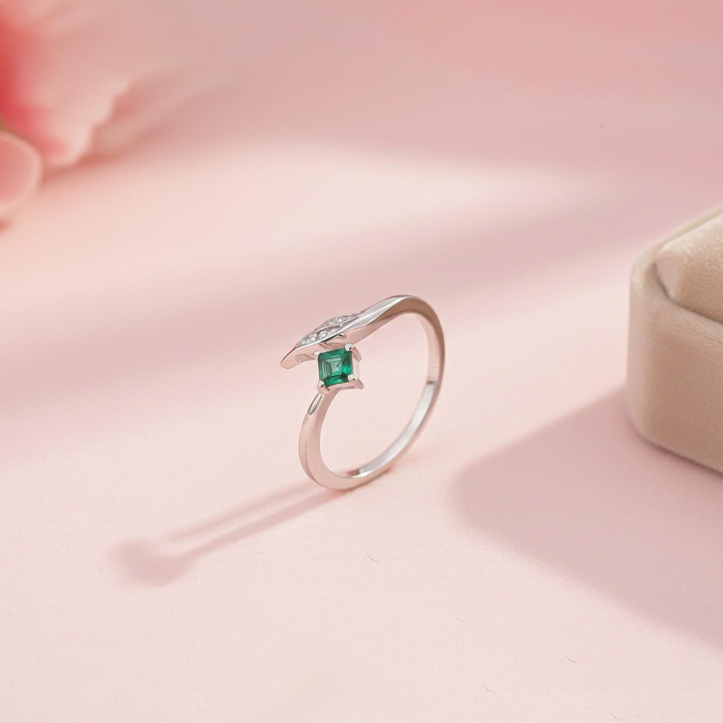 Silver Green Artistic Wings Ring
