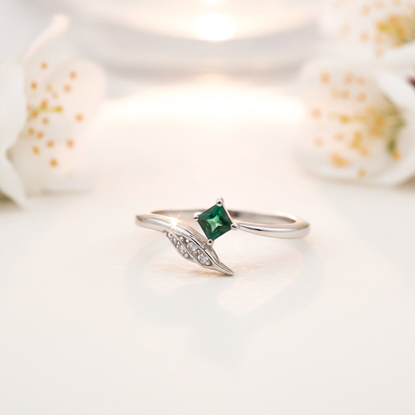 Silver Green Artistic Wings Ring