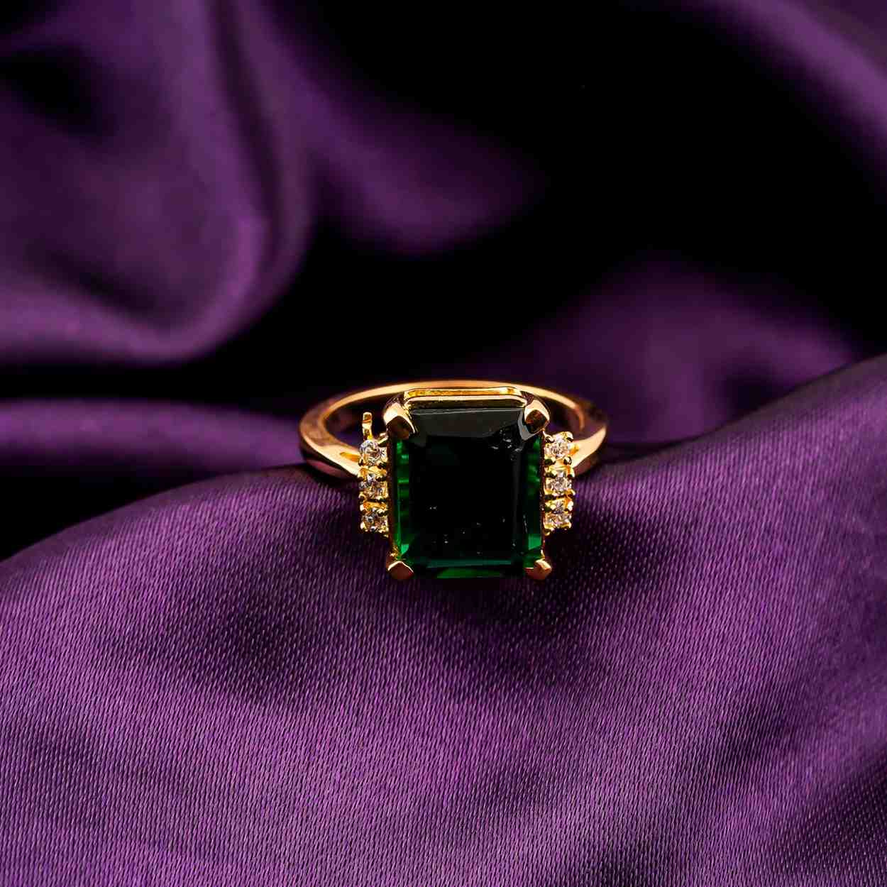Silver Emerald Statement Ring for Women