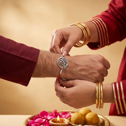 Silver Heritage Emerald Rakhi