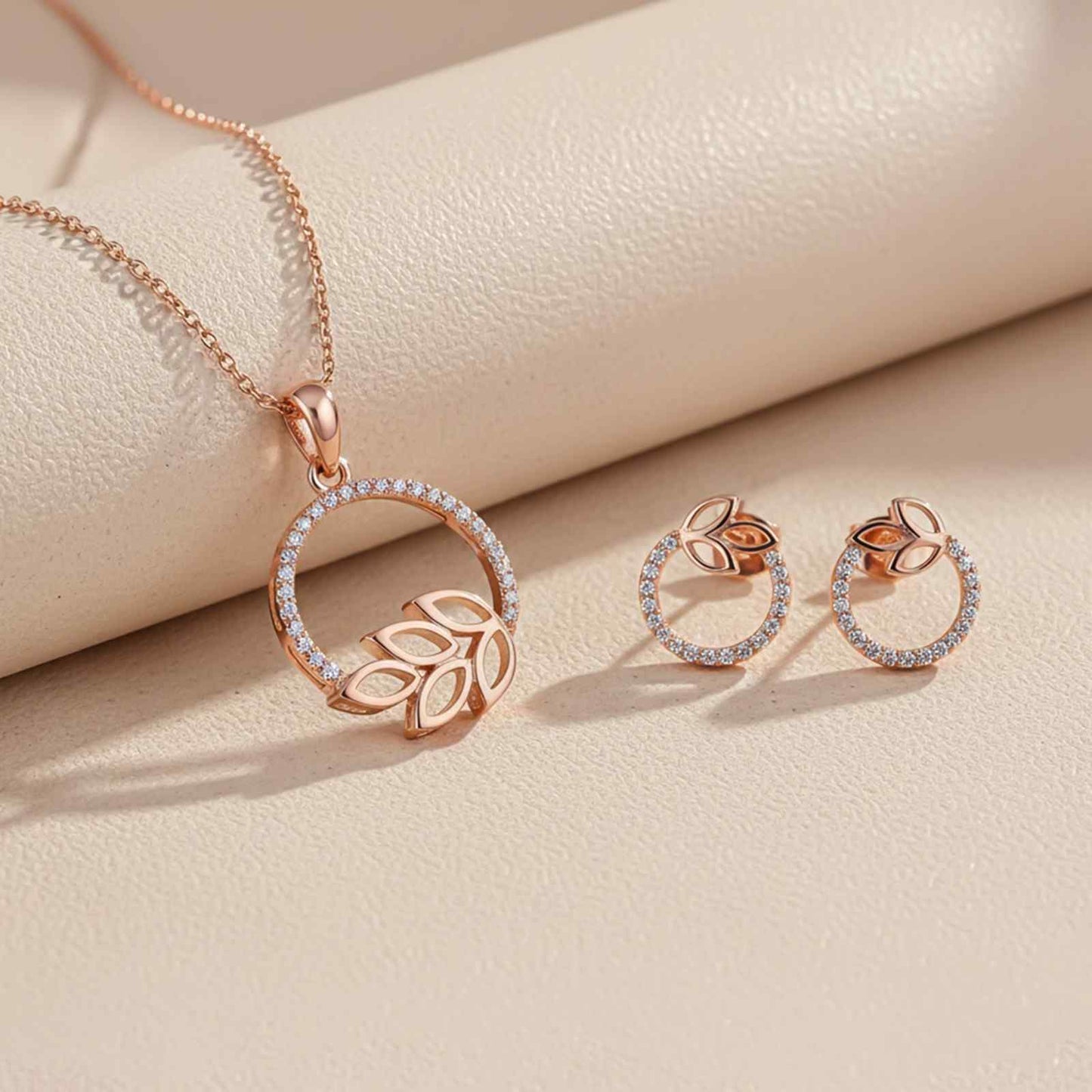 Silver Leaf Circle Halo Pendant & Earrings Set
