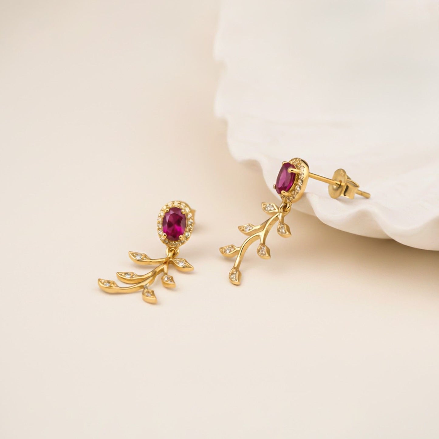 Golden Ruby Vine Floral Necklace & Earrings Set