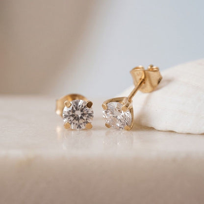 Silver Round Cut Solitaire Stud Earrings