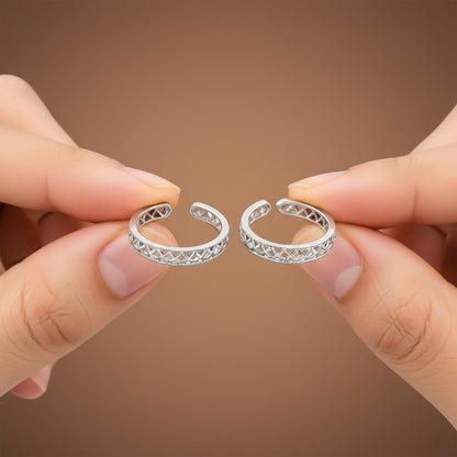 Silver Alluring Carvings Toe Rings