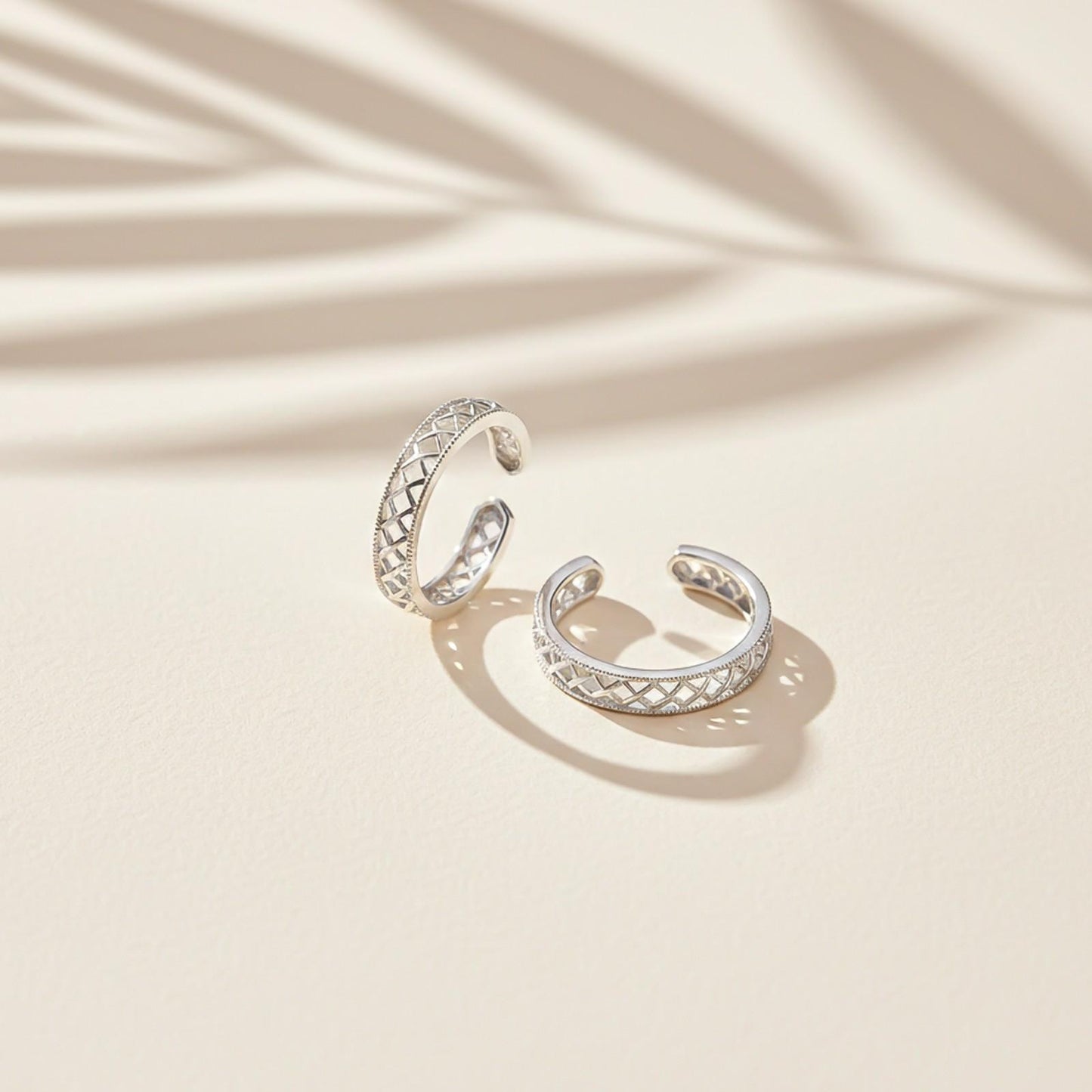 Silver Alluring Carvings Toe Rings