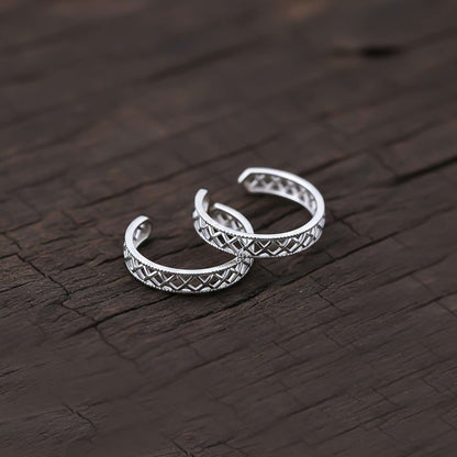 Silver Alluring Carvings Toe Rings