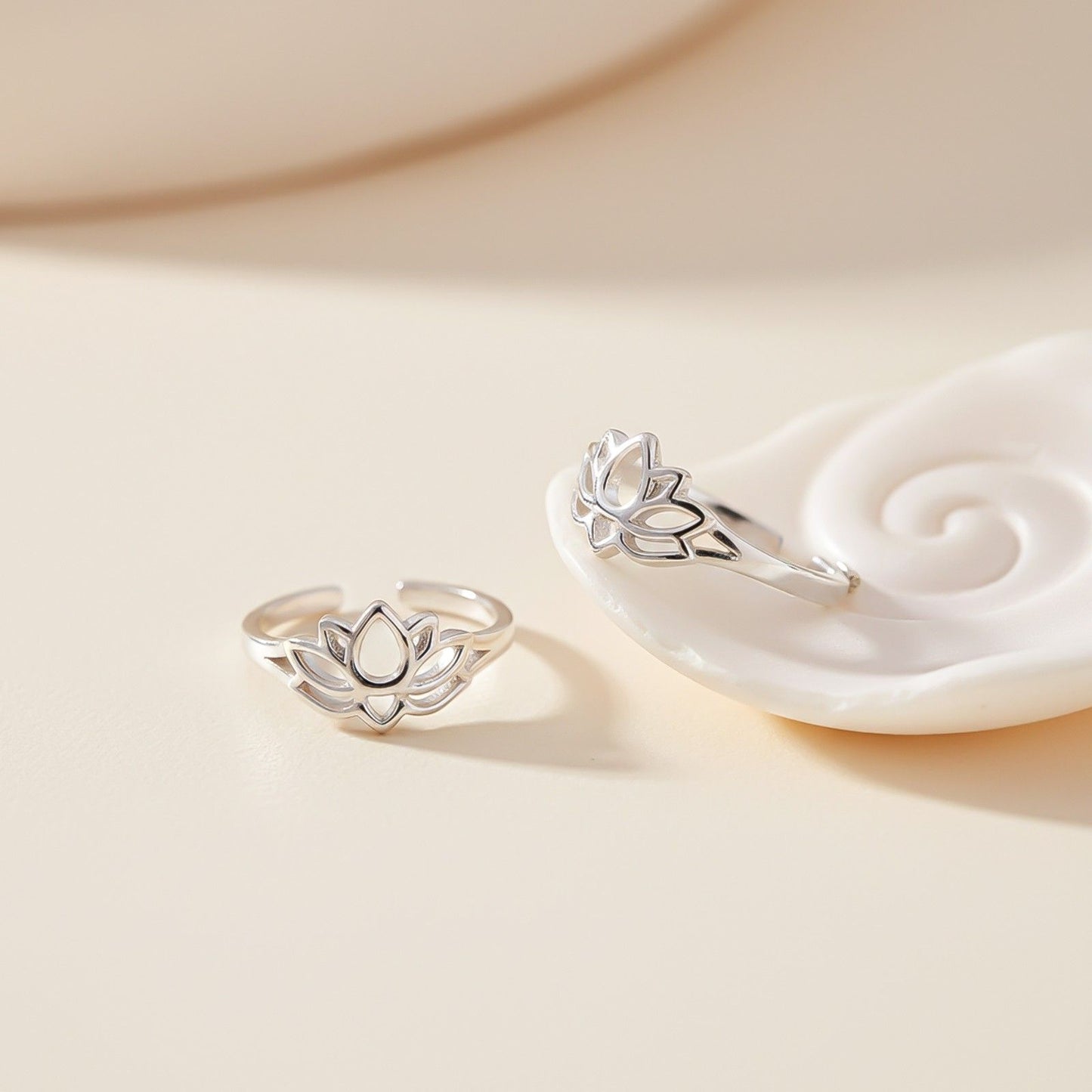 Silver Lotus Flower Toe Rings