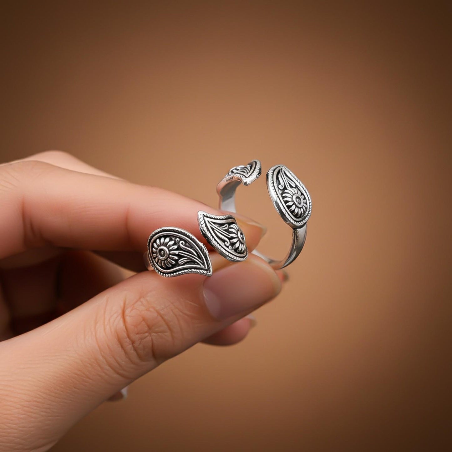 Paisley Silver Toe Rings For Women